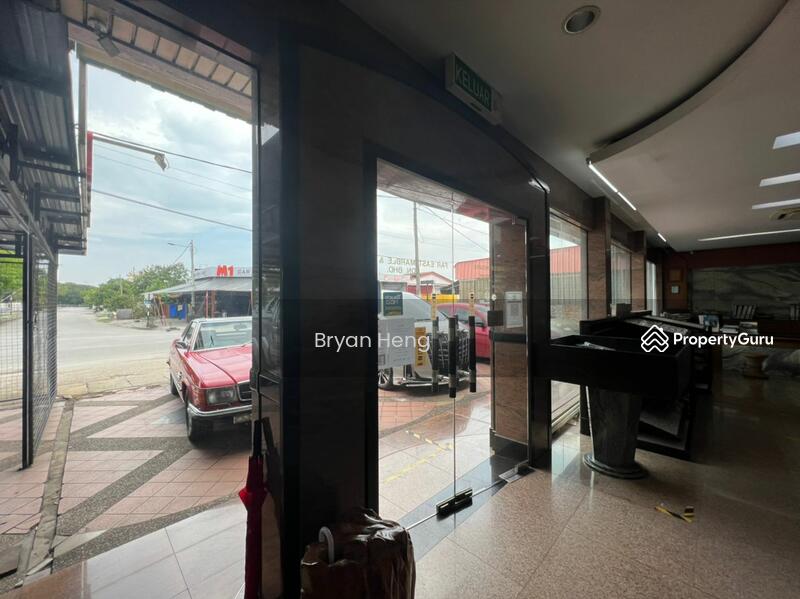 SHOP LOT SALE AT CHAI LENG PARK 2 STOREY INFRONT CAN PARK MANY CAR GOOD